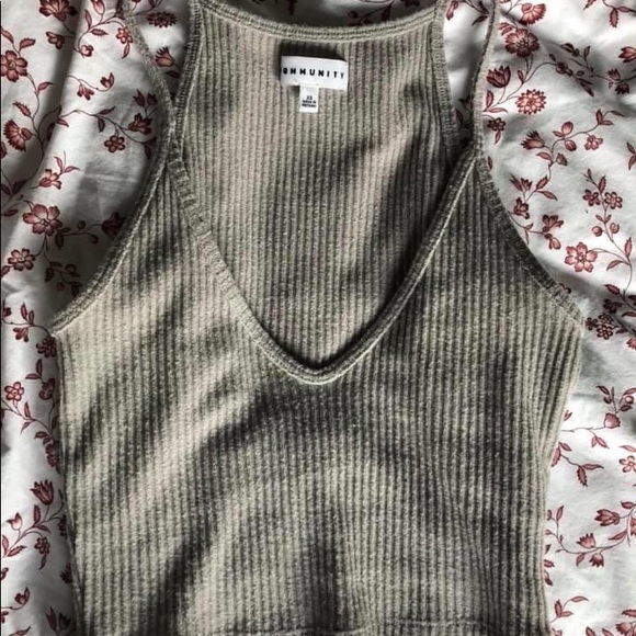 Aritzia Community Cognate Tank - Picture 2 of 2